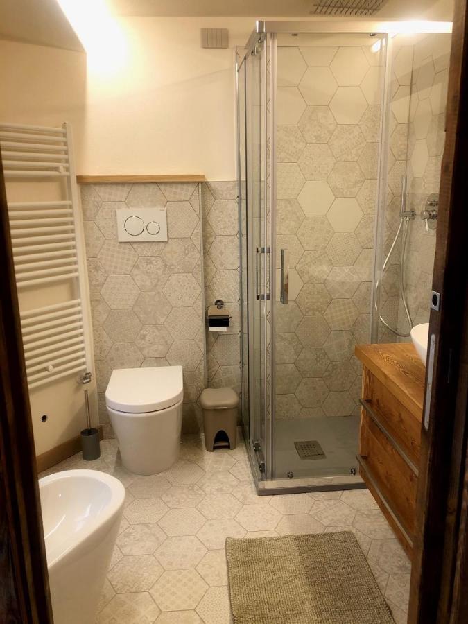 Domus Apartments อาออสตา ภายนอก รูปภาพ
